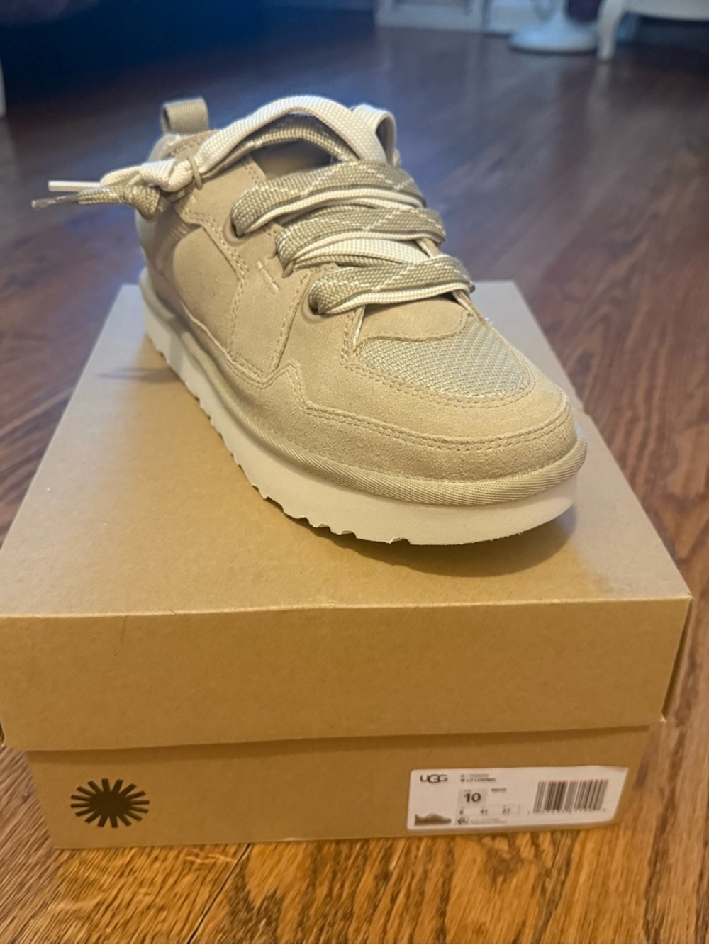 UGG W Lo Lowmel Casual Sneaker in Sand